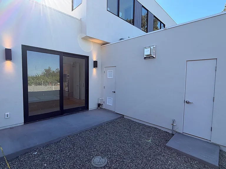 88 La Loma Dr #A — Photo 23