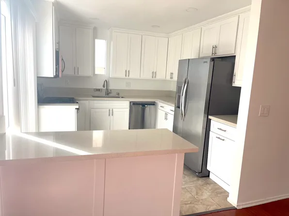 9160 Beverly Blvd APT 303, Beverly Hills, CA 90210