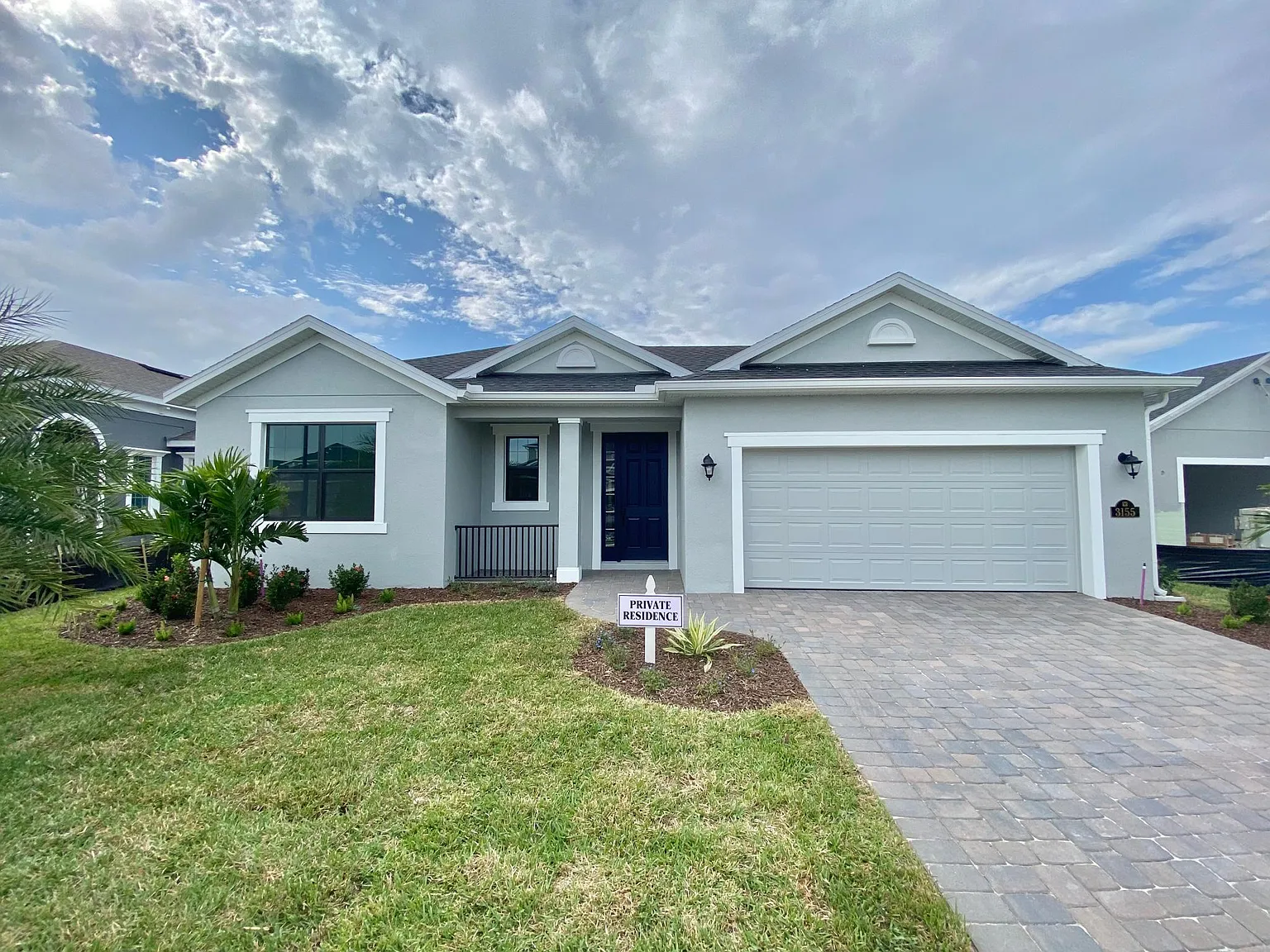 3 bed, 2.5 bath, 1933 sqft, $3,200 — Photo 2