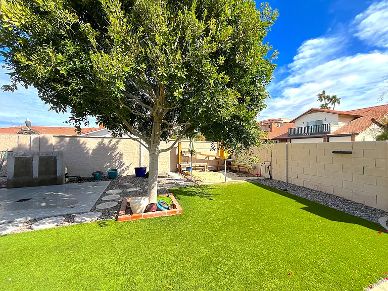 970 E Lobster Trap Ln — Photo 21