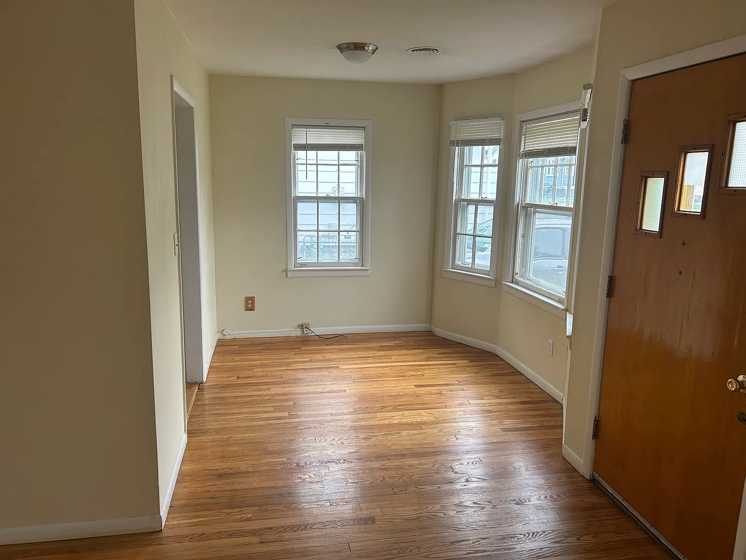2 bed, 726 sqft, $1,600 — Photo 3