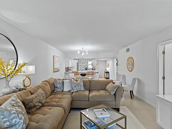 2nd image of 3010 NE 16th Avenue #101