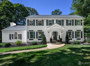 11 Timber Ridge Dr, Annandale, NJ 08801