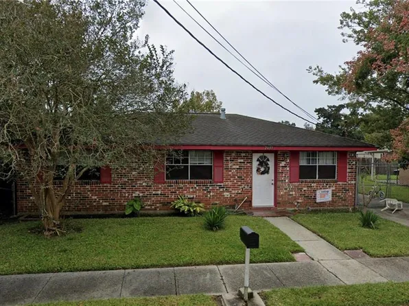 2033 Guerra Dr, Violet, LA 70092