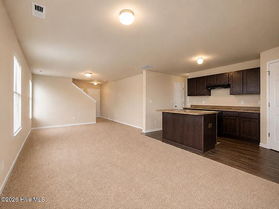 5th image of 900 Haystack Ln