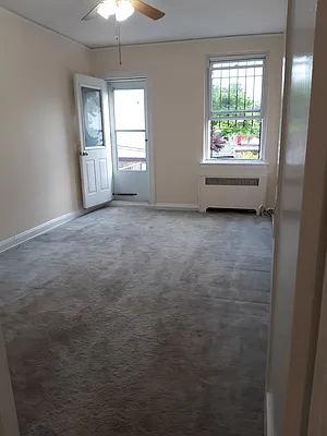 Rented by BUZZ REALTY | media 28