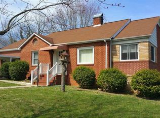 1104 13th Ave NW, Hickory, NC 28601