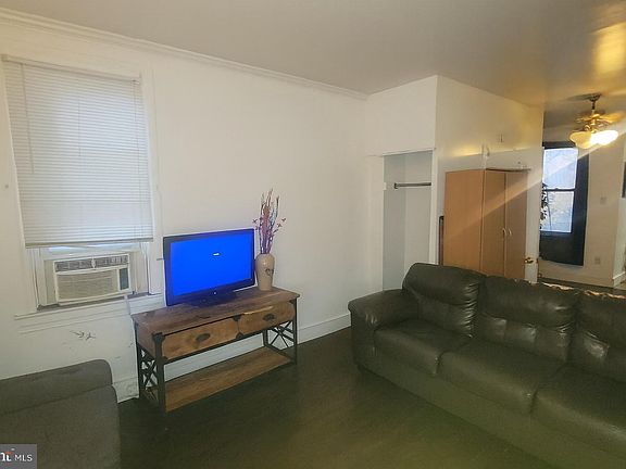 2nd image of 42 N East St