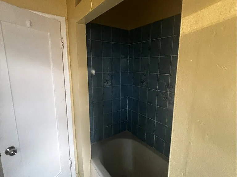 4058 Santa Ana St — Photo 15