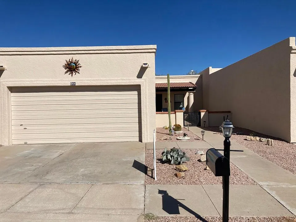 948 W Calle De Emilia