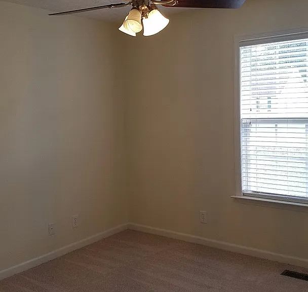 479 Indian Springs Cir — Photo 14