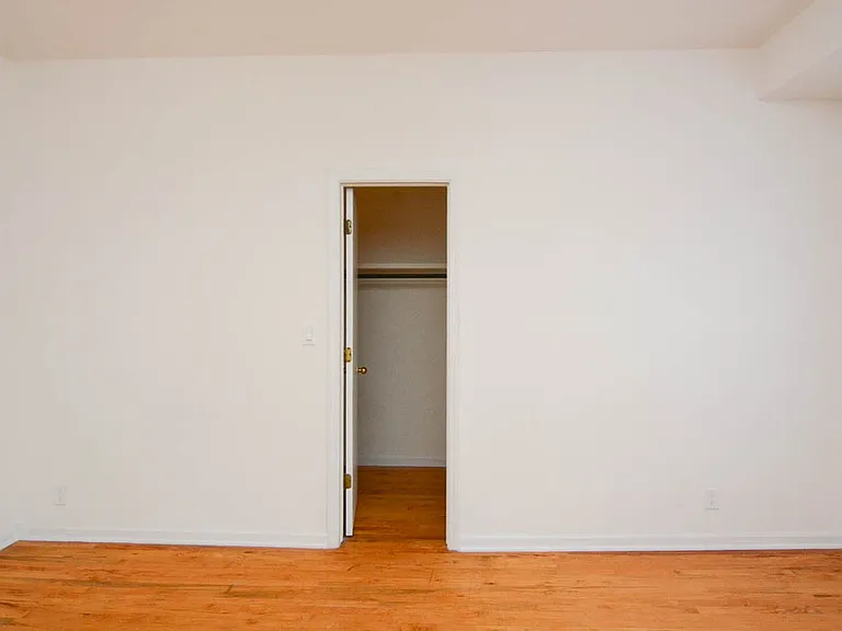 1555 N Mohawk St #C4 — Photo 5