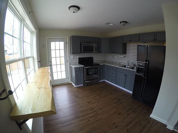 5th image of 20 Hilltop Ave
