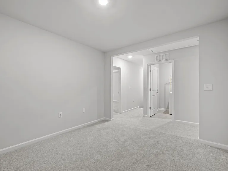 2145 Caen St — Photo 24
