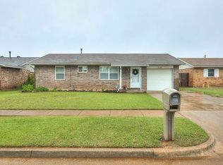 534 W Carson Dr, Mustang, OK 73064