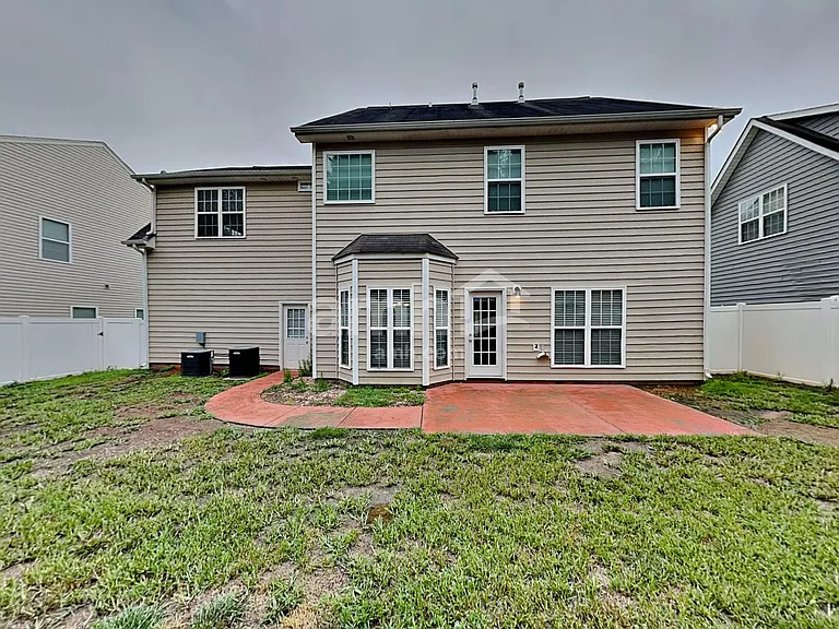 122 Tilton Dr — Photo 22