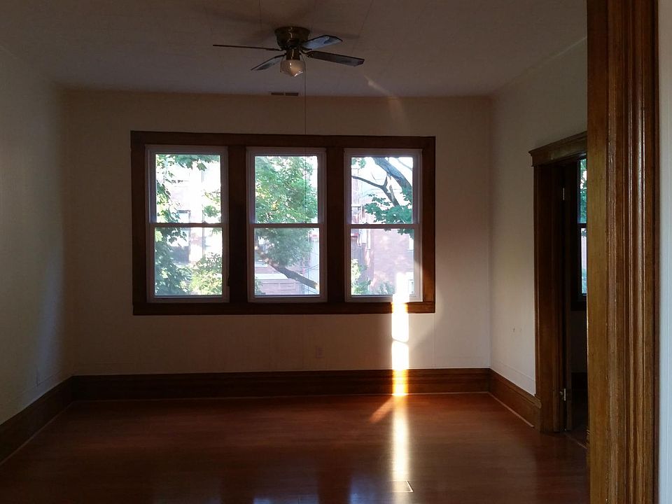 1st image of 3046 N Francisco Ave #2