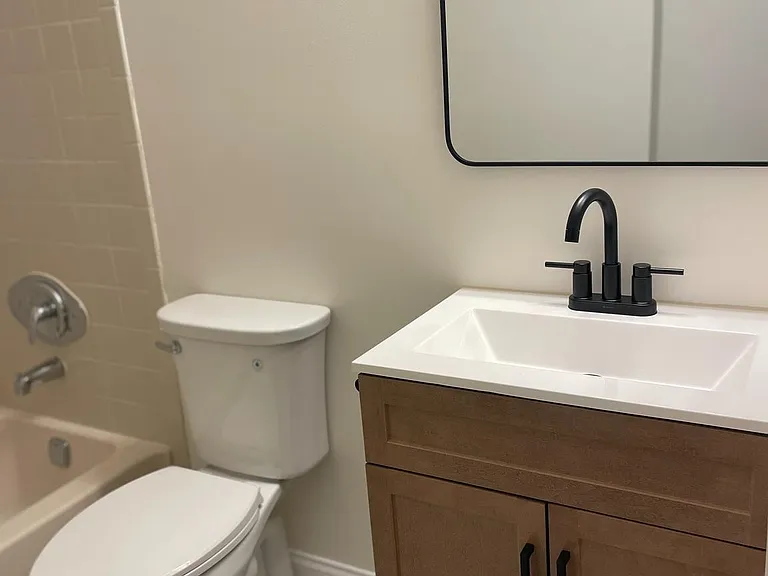 414 Ravens Crest Dr — Photo 23