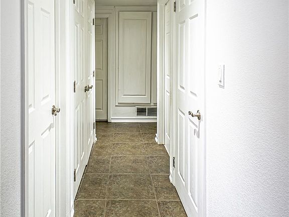 3rd image of 18301 Pammy Ln