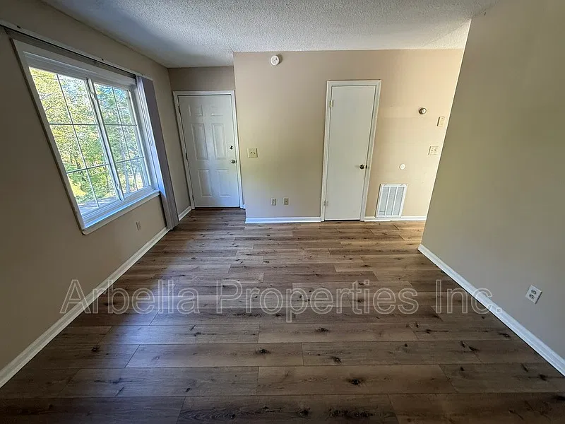 103 S Beech St — Photo 3