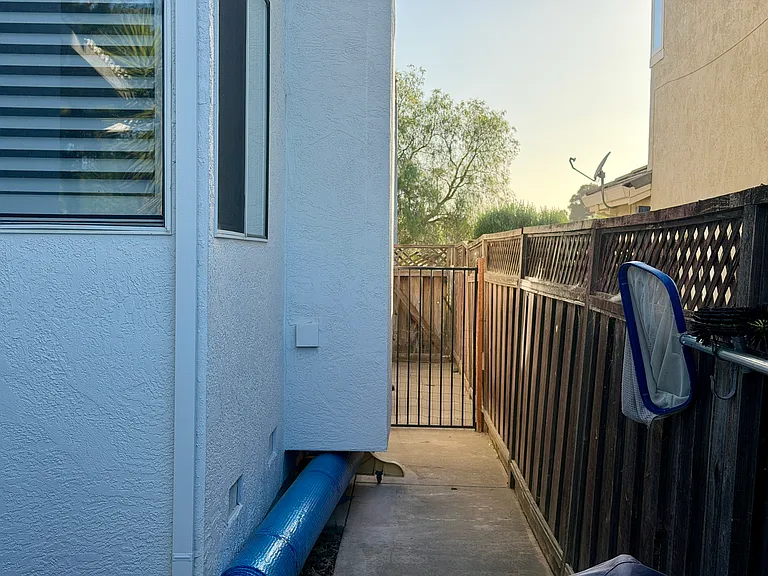 2205 Prestwick Dr — Photo 56