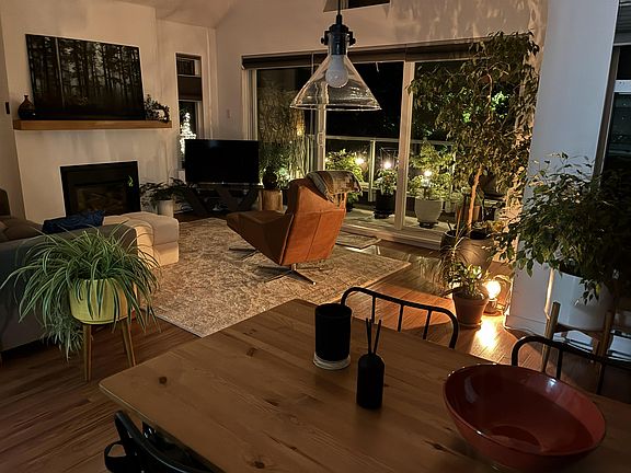 3rd image of 865 W 15th Ave #304