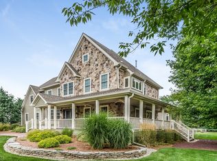 3 Bristol Ct, Annandale, NJ 08801