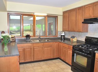 555 Elm St, Ithaca, NY 14850