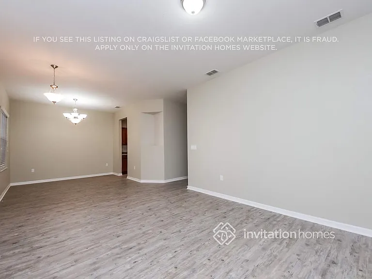 3605 Bristol Cove Ln — Photo 3