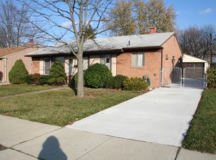 8430 N Henry Ruff Rd, Westland, MI 48185