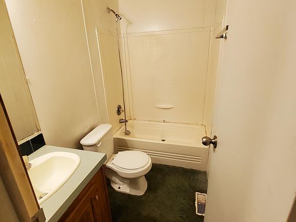4th image of 20327B Clyde Dr