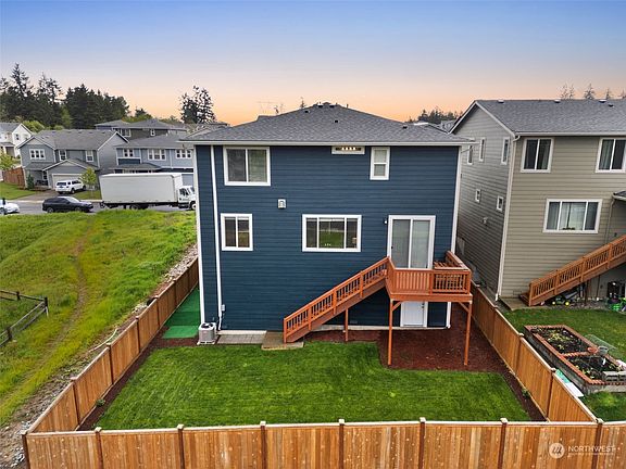 4th image of 19932 22nd Avenue Ct E