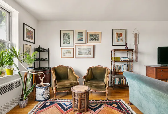 Sold by Douglas Elliman | media 16