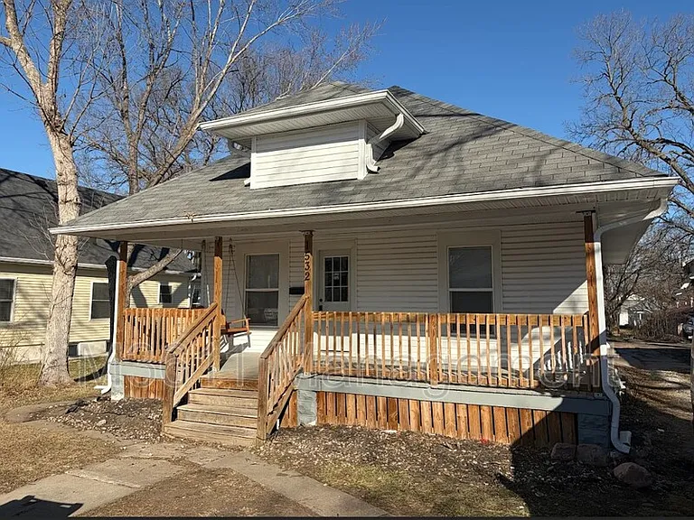 1532 Whittier St — Photo 2