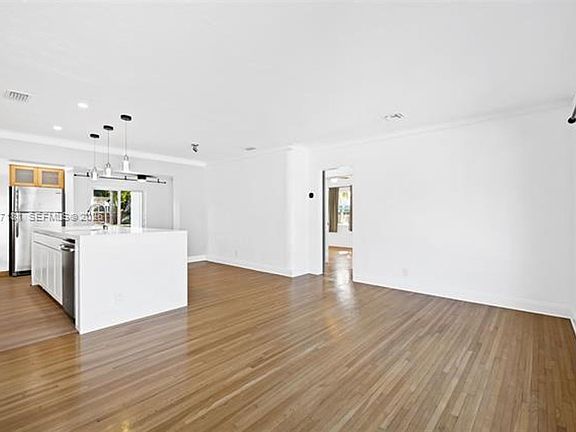 5th image of 1236 N Victoria Park Rd #1236