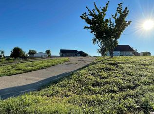 202 S Deerfield Dr, Princeton, KY 42445