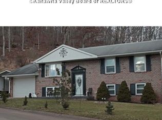 113 Fairview Dr, Nitro, WV