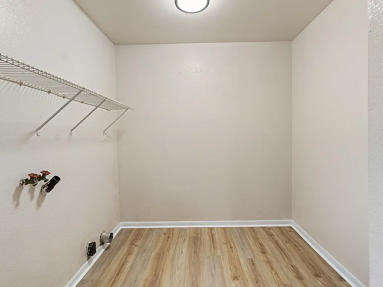 5921 Riley Dr — Photo 8