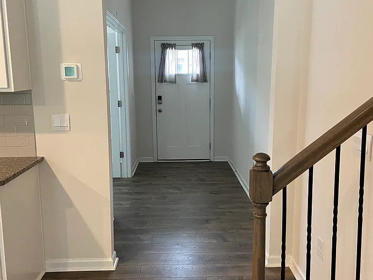 111 David Hill Dr — Photo 7
