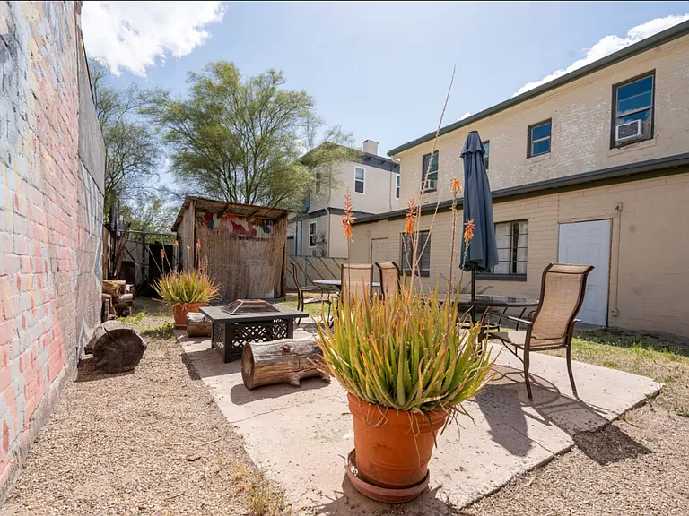 132 N Hoff Ave — Photo 20