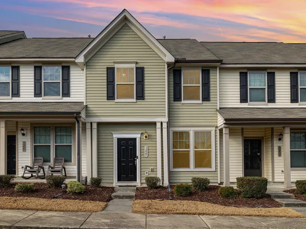 3229 Warm Springs Ln, Raleigh, NC 27610