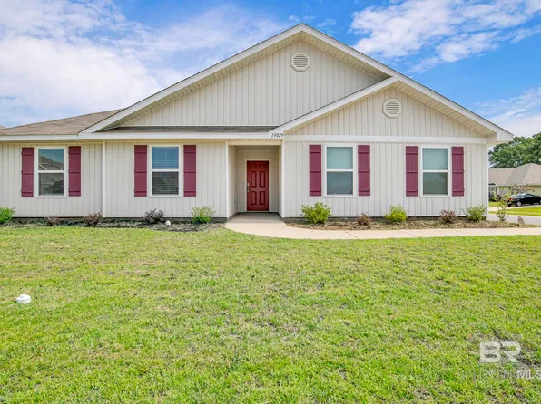 19029 Chipola Dr, Robertsdale, AL 36567