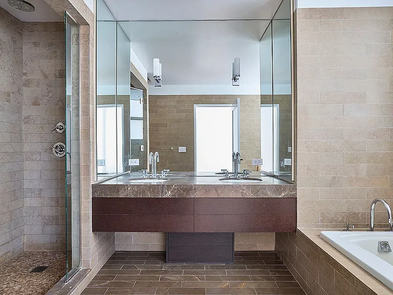 500 W 53rd St #6A — Photo 9