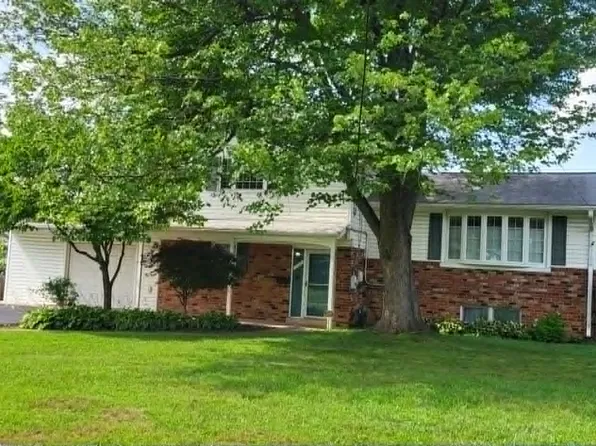 7702 Killebrew Dr, Annandale, VA 22003