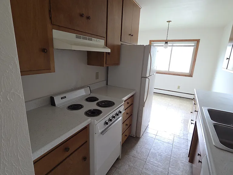 1010 Lafond Ave #10 — Photo 2