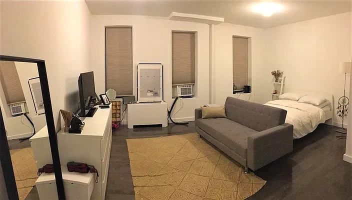 Rented by Dynamik Realty | media 21