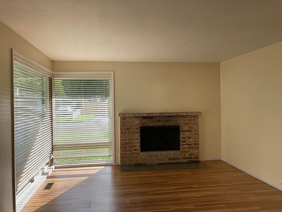 1st image of 16214 SE 9th St