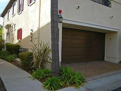 Building Photo - 2646 Bellezza Dr