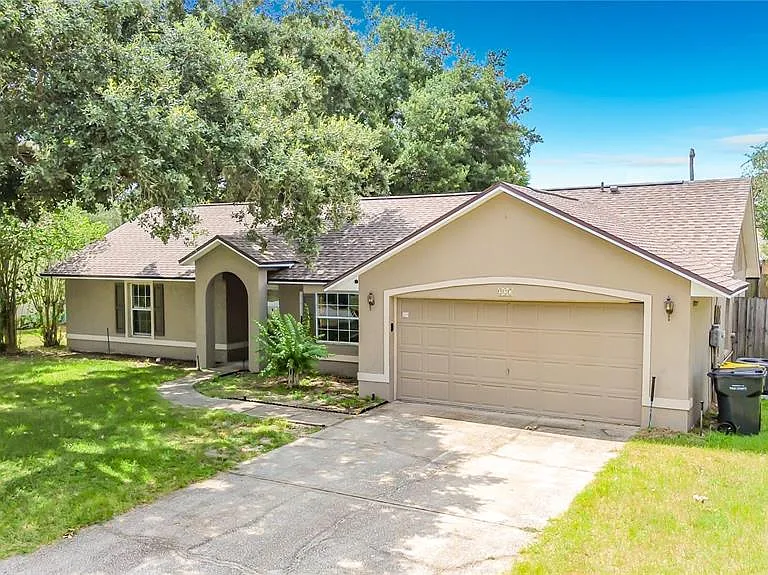 227 Robbins Rest Cir — Photo 2