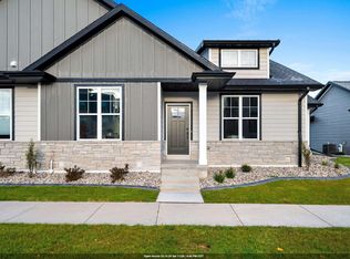 2878 Howard Cmns, Green Bay, WI 54313